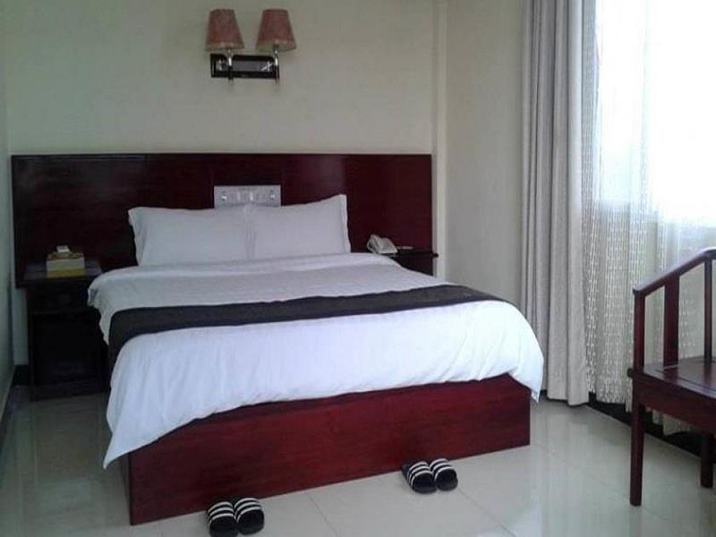 Golden Hill Hotel - Lashio Zewnętrze zdjęcie