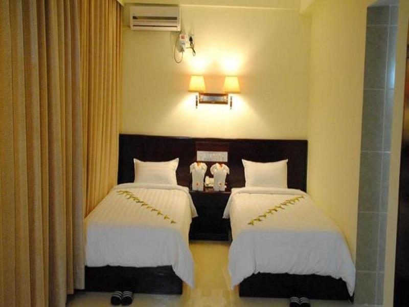 Golden Hill Hotel - Lashio Zewnętrze zdjęcie