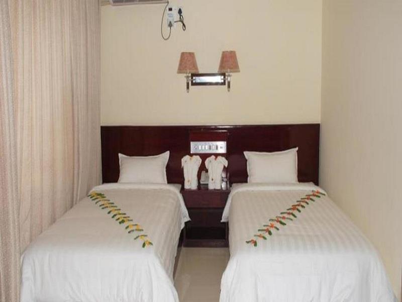 Golden Hill Hotel - Lashio Zewnętrze zdjęcie