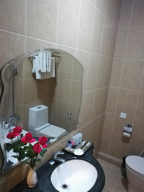 Golden Hill Hotel - Lashio Zewnętrze zdjęcie