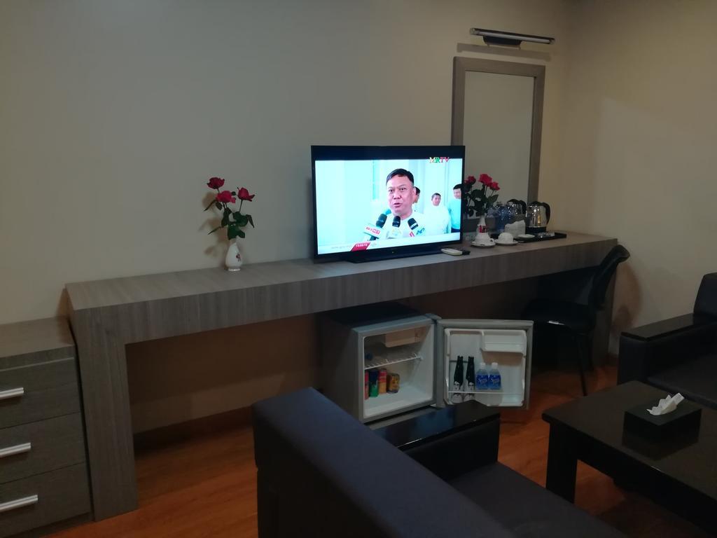 Golden Hill Hotel - Lashio Zewnętrze zdjęcie